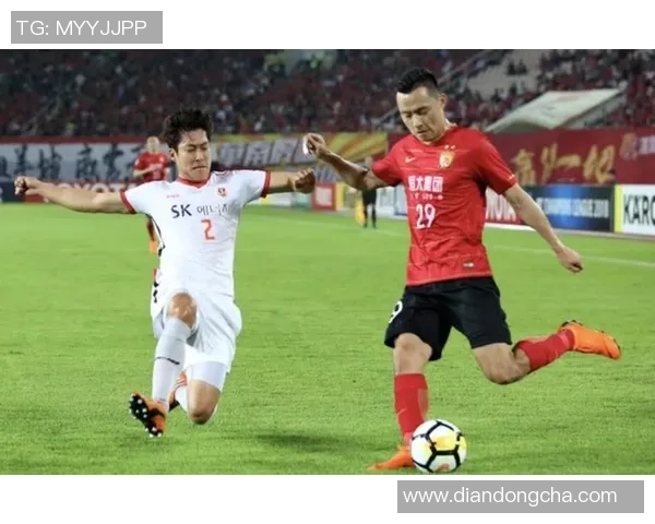 中国足球迎战非洲劲旅全力争胜展现实力与激情